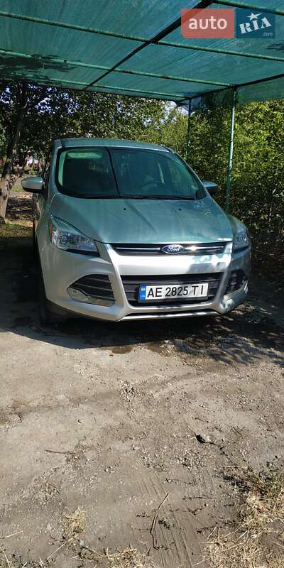 Внедорожник / Кроссовер Ford Escape 2014 в Кривом Роге