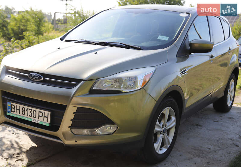 Внедорожник / Кроссовер Ford Escape 2012 в Чечельнике
