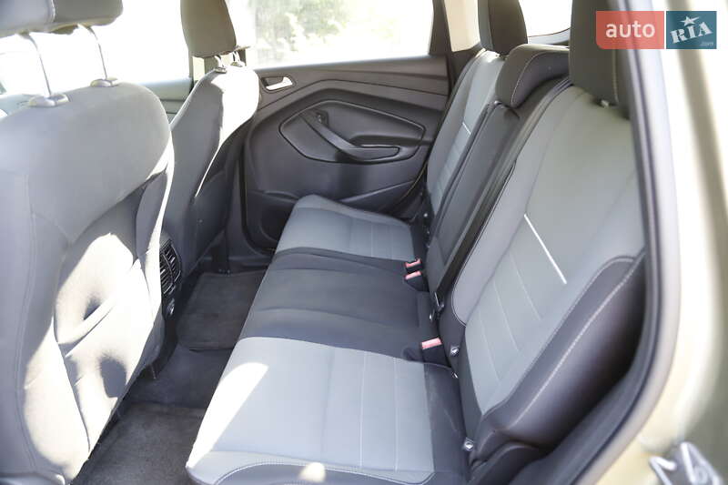 Внедорожник / Кроссовер Ford Escape 2012 в Чечельнике