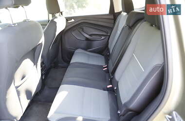Внедорожник / Кроссовер Ford Escape 2012 в 