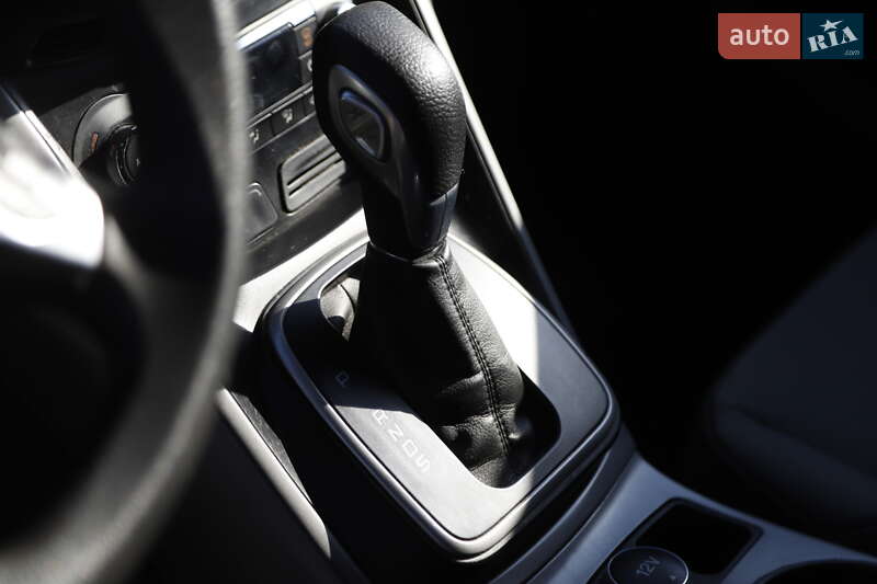 Внедорожник / Кроссовер Ford Escape 2012 в Чечельнике