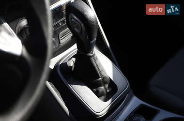 Внедорожник / Кроссовер Ford Escape 2012 в 