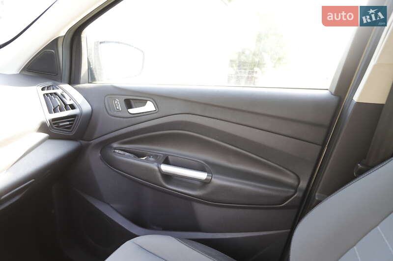 Внедорожник / Кроссовер Ford Escape 2012 в Чечельнике