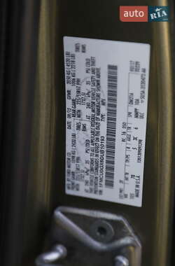 Внедорожник / Кроссовер Ford Escape 2012 в 