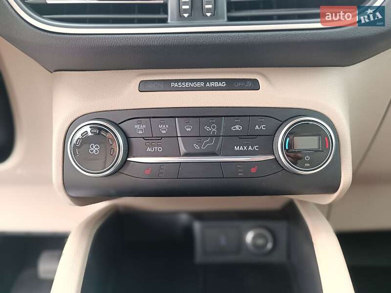 Внедорожник / Кроссовер Ford Escape 2019 в Золочеве