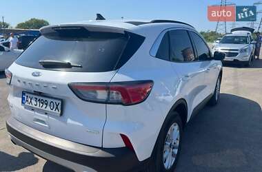 Внедорожник / Кроссовер Ford Escape 2020 в 