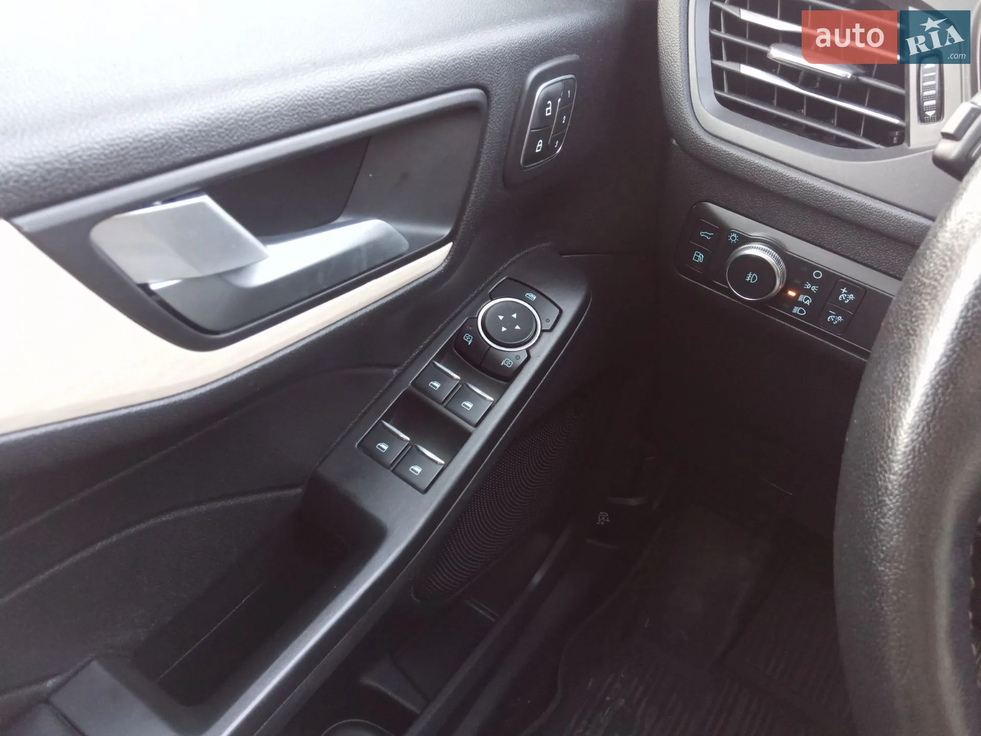 2021 Ford Escape - мініатюра 3