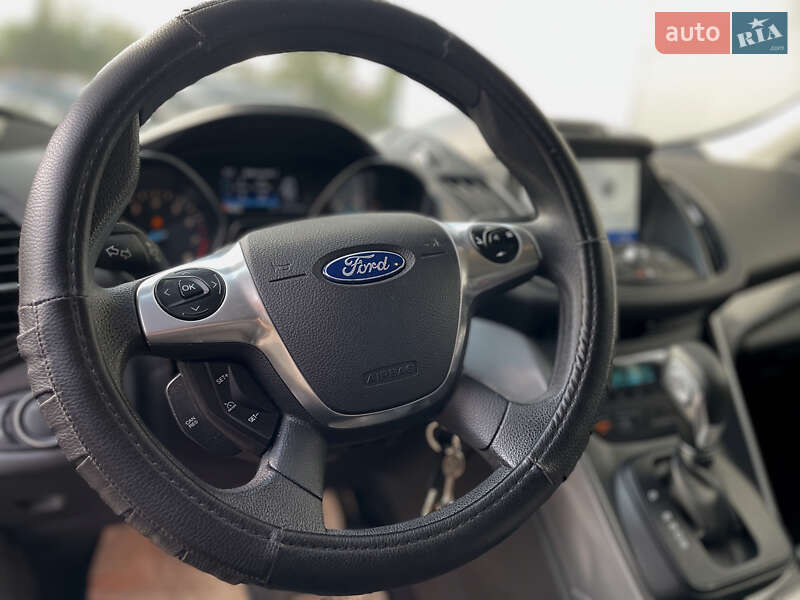 Внедорожник / Кроссовер Ford Escape 2015 в Киеве