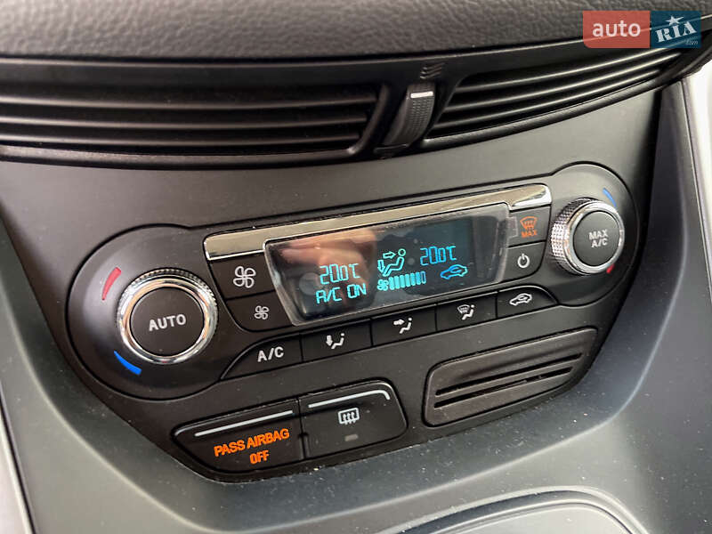 Внедорожник / Кроссовер Ford Escape 2015 в Киеве