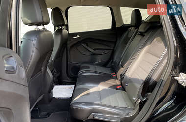 Внедорожник / Кроссовер Ford Escape 2015 в 