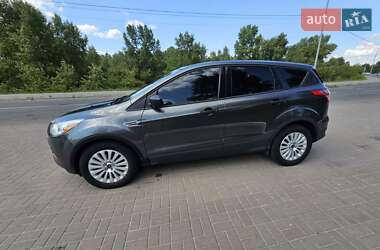 Внедорожник / Кроссовер Ford Escape 2015 в 