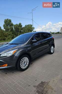 Внедорожник / Кроссовер Ford Escape 2015 в 
