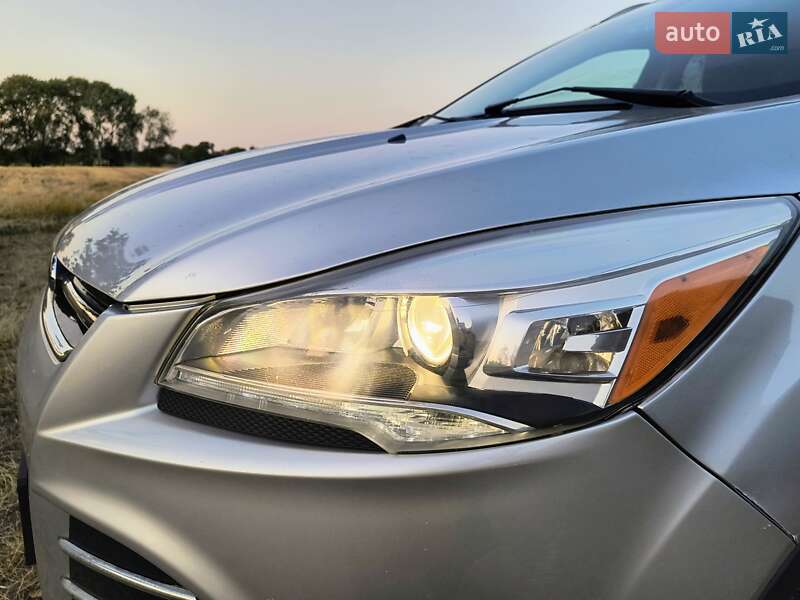 Внедорожник / Кроссовер Ford Escape 2014 в Днепре