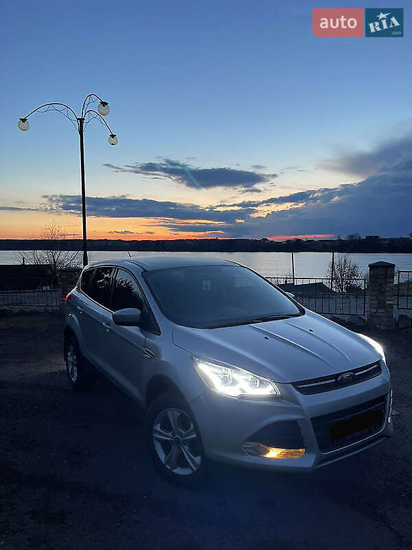 Позашляховик / Кросовер Ford Escape 2013 в Києві