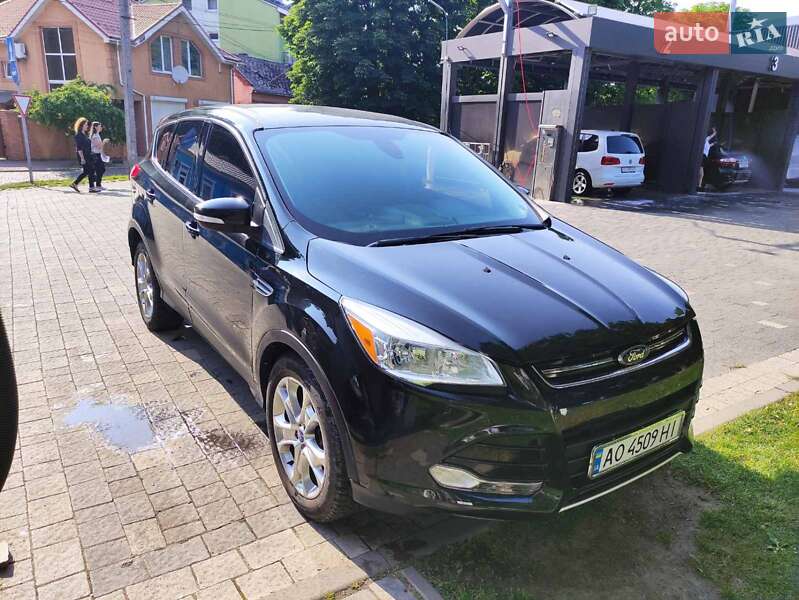 Внедорожник / Кроссовер Ford Escape 2013 в 