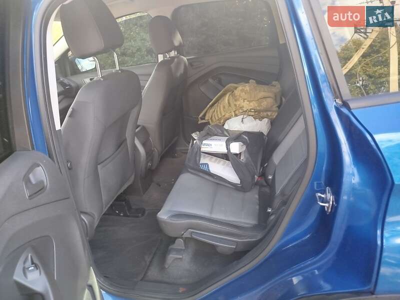 Внедорожник / Кроссовер Ford Escape 2017 в Ровно