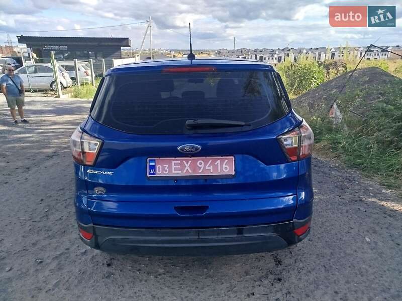 Внедорожник / Кроссовер Ford Escape 2017 в Ровно