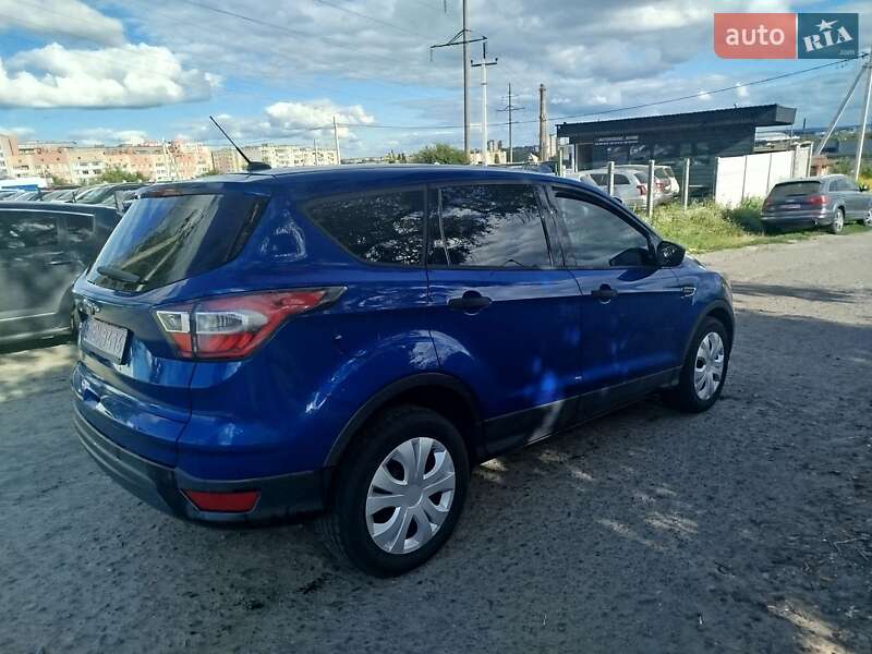Внедорожник / Кроссовер Ford Escape 2017 в Ровно