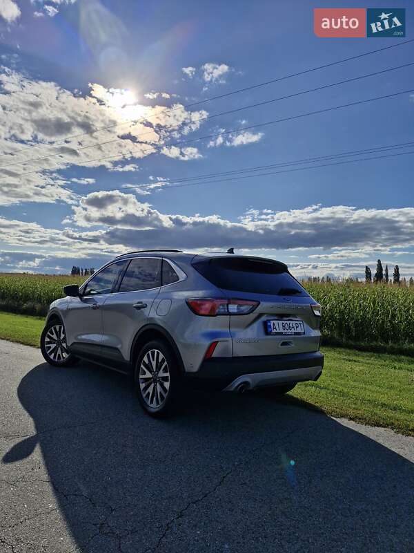 Внедорожник / Кроссовер Ford Escape 2021 в Киеве