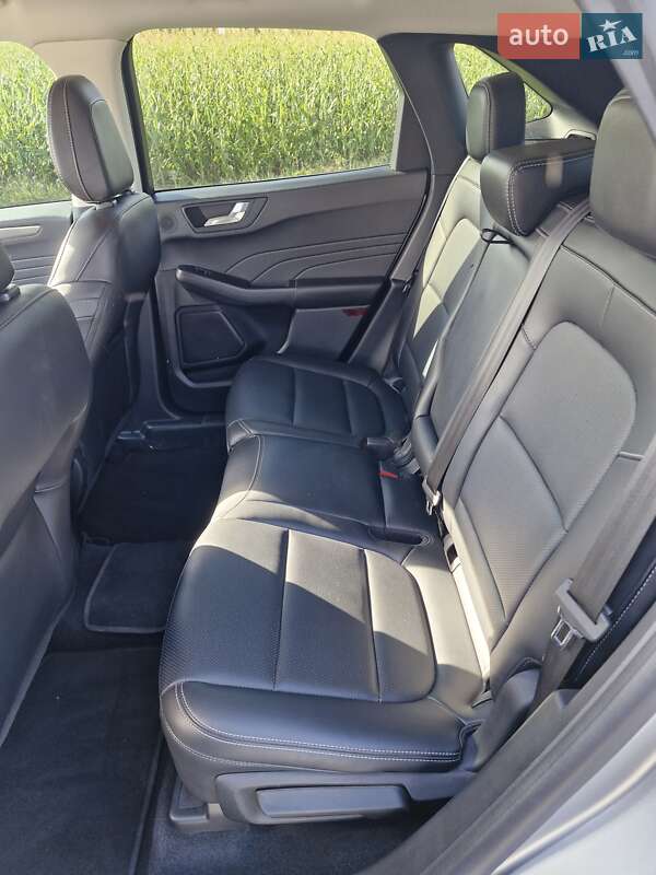 Внедорожник / Кроссовер Ford Escape 2021 в Киеве