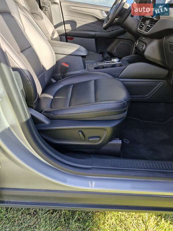 Внедорожник / Кроссовер Ford Escape 2021 в Киеве