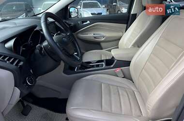 Внедорожник / Кроссовер Ford Escape 2016 в 