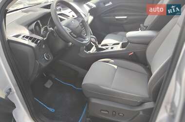 Внедорожник / Кроссовер Ford Escape 2018 в 