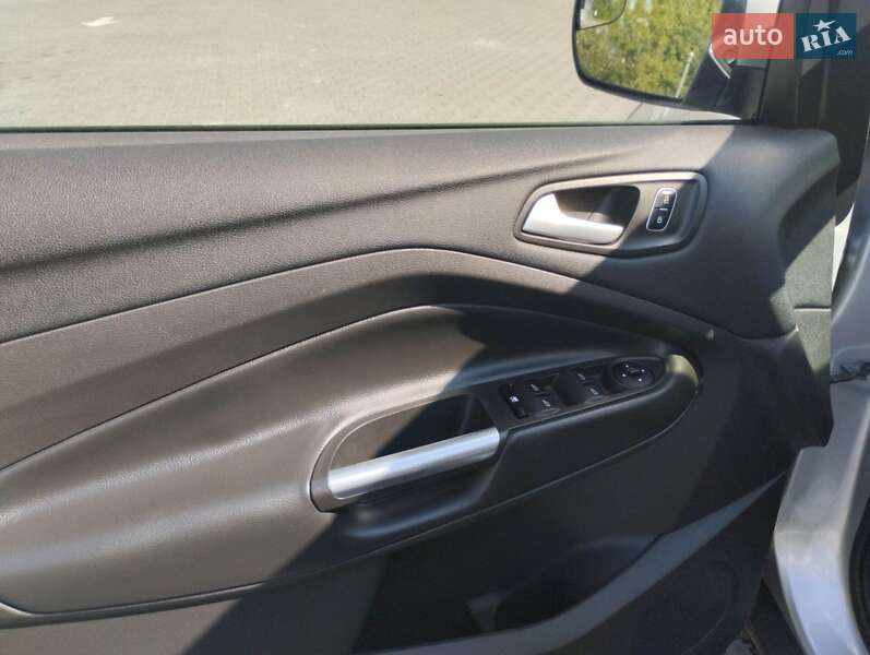 Внедорожник / Кроссовер Ford Escape 2018 в Хмельницком