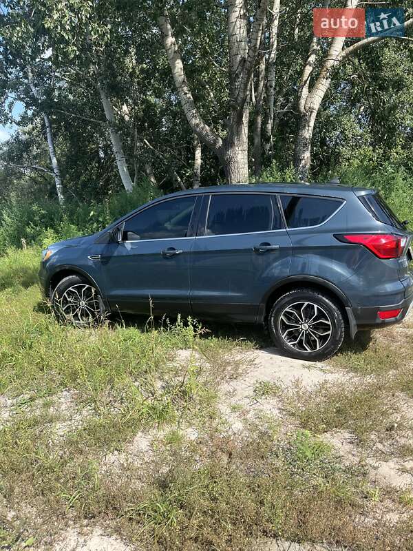 Внедорожник / Кроссовер Ford Escape 2019 в Житомире