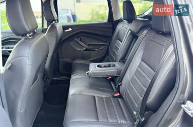 Внедорожник / Кроссовер Ford Escape 2019 в 