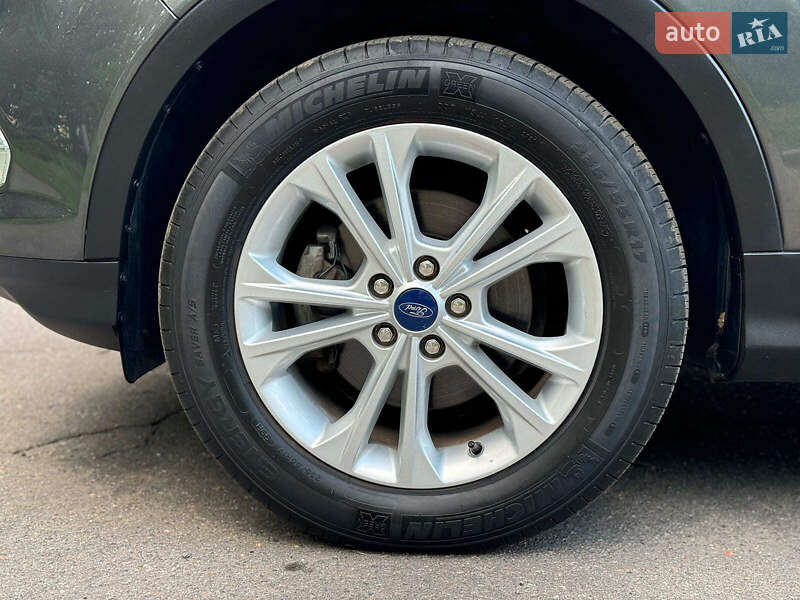 Внедорожник / Кроссовер Ford Escape 2018 в Виннице