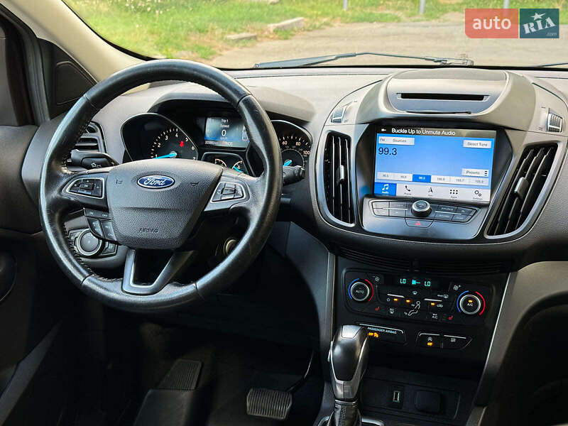 Внедорожник / Кроссовер Ford Escape 2018 в Виннице