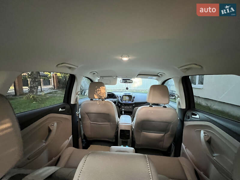 Внедорожник / Кроссовер Ford Escape 2016 в Львове