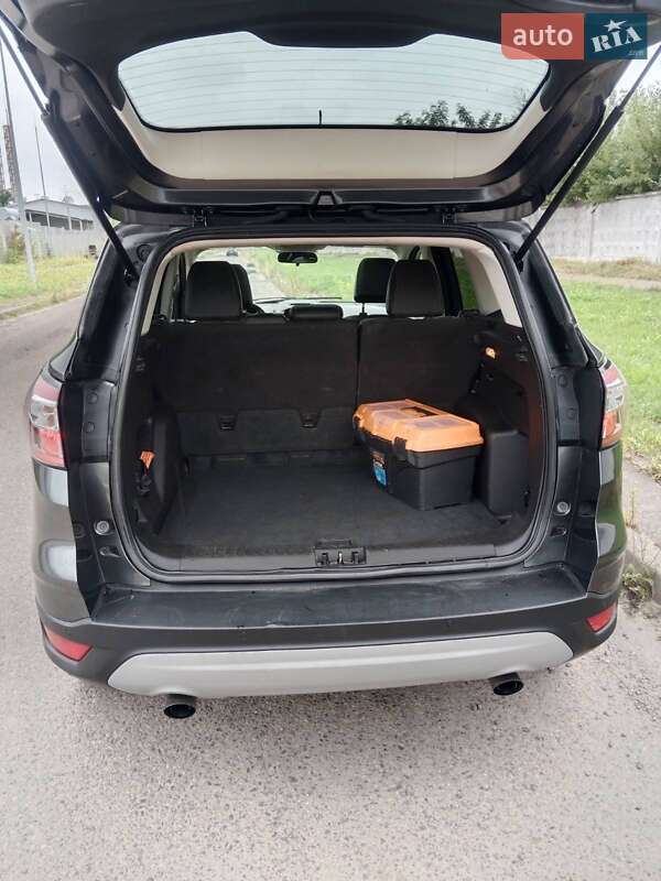 Позашляховик / Кросовер Ford Escape 2017 в Львові