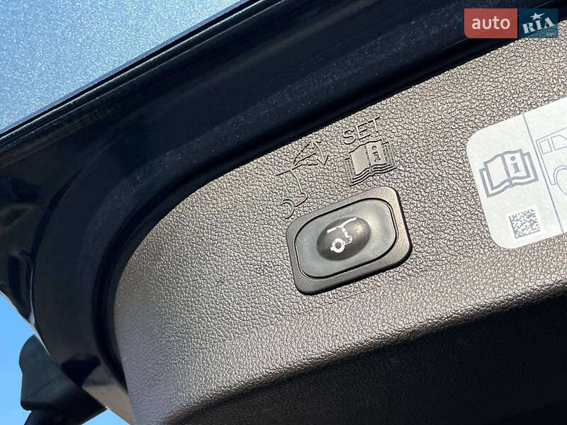 Внедорожник / Кроссовер Ford Escape 2017 в Львове