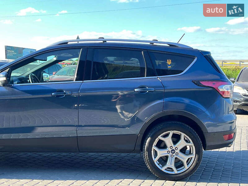 Внедорожник / Кроссовер Ford Escape 2017 в Львове