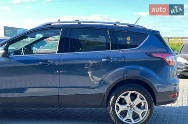Внедорожник / Кроссовер Ford Escape 2017 в 