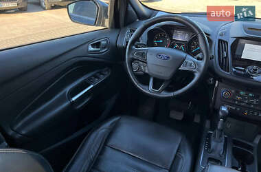 Внедорожник / Кроссовер Ford Escape 2017 в 