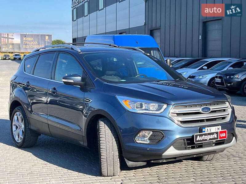 Внедорожник / Кроссовер Ford Escape 2017 в Львове