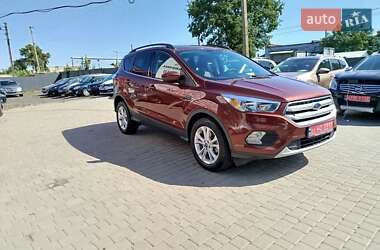 Внедорожник / Кроссовер Ford Escape 2018 в 