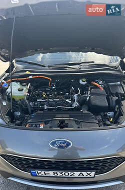 Внедорожник / Кроссовер Ford Escape 2021 в 