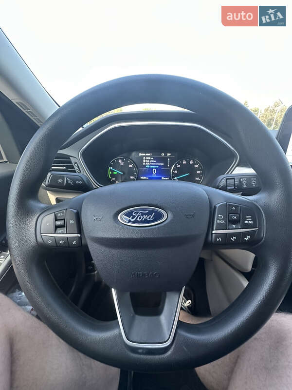 Внедорожник / Кроссовер Ford Escape 2021 в Днепре