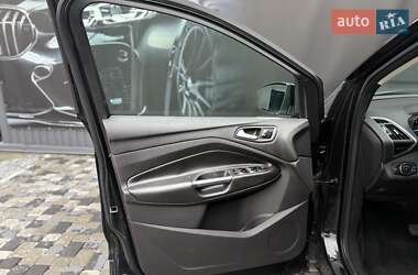 Внедорожник / Кроссовер Ford Escape 2013 в 