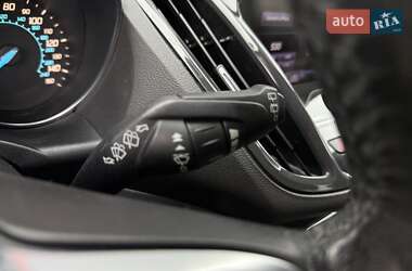 Внедорожник / Кроссовер Ford Escape 2013 в 
