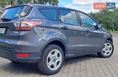 Внедорожник / Кроссовер Ford Escape 2017 в 