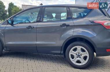 Внедорожник / Кроссовер Ford Escape 2017 в 