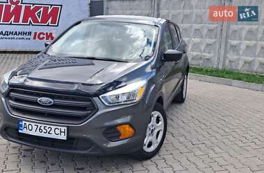 Внедорожник / Кроссовер Ford Escape 2017 в 