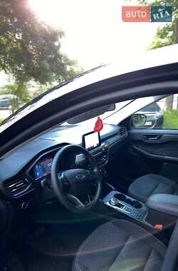 Внедорожник / Кроссовер Ford Escape 2023 в 