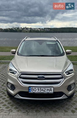 Внедорожник / Кроссовер Ford Escape 2018 в Тернополе