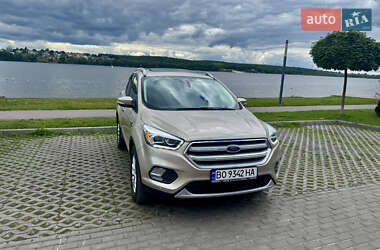 Внедорожник / Кроссовер Ford Escape 2018 в Тернополе